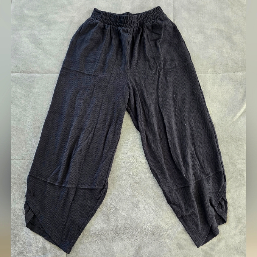 Black Cropped Wide-Leg Pants